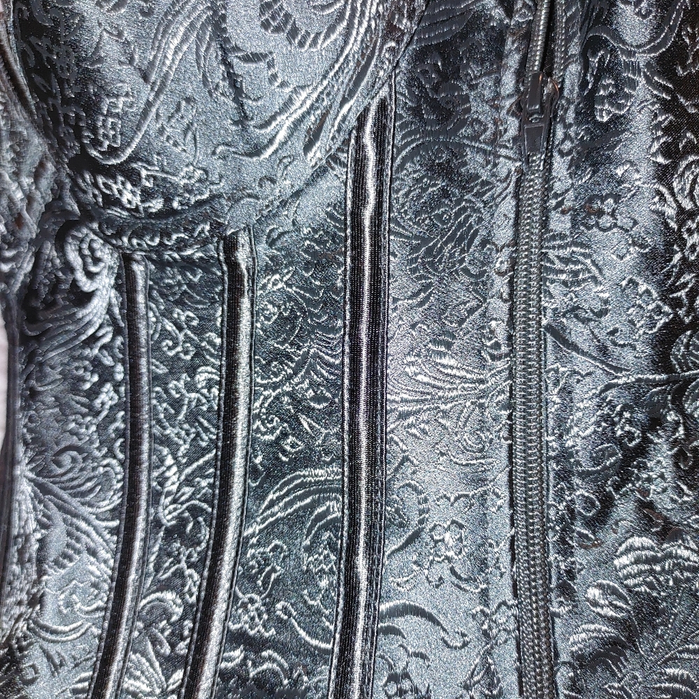 NWOT Bustier brocade style black on black floral imprint. - Picture 3 of 5